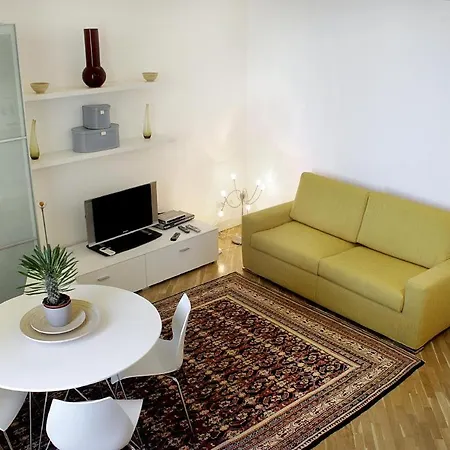 Hotel apartamentowy Ognina 2*