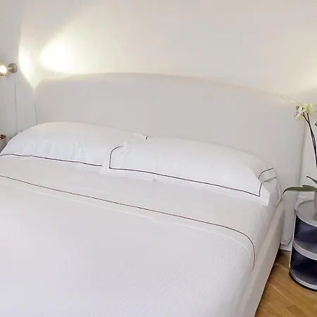 Ognina Aparthotel 2*