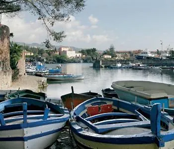 Ξενοδοχείο με διαμερίσματα Ognina 2*